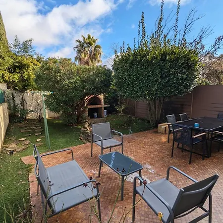 Maison Lumineuse Avec Jardin